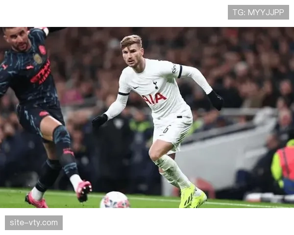 布伦特福德长传战术见效，手抛长传已造4球